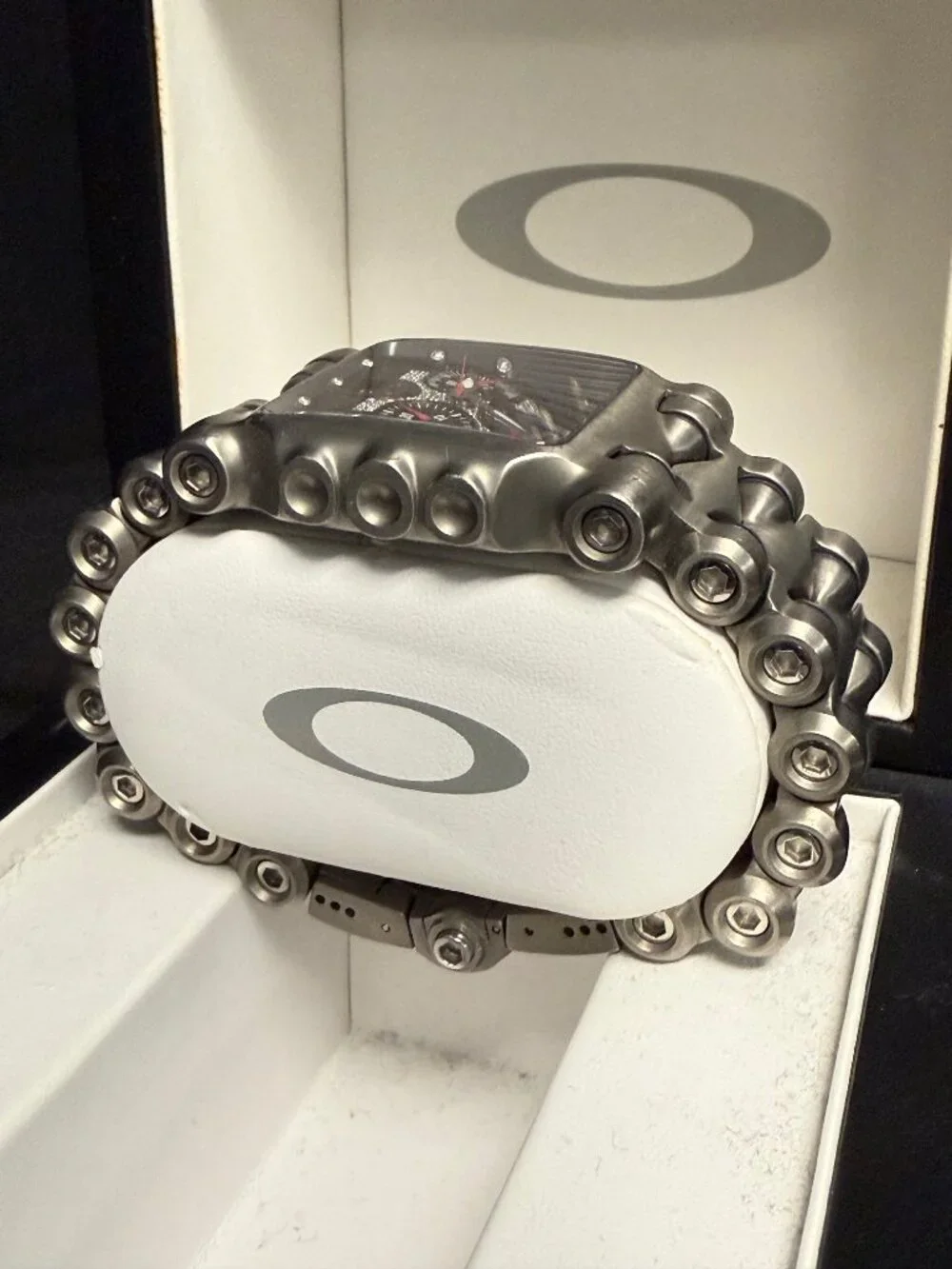 Oakley Minute Machine/Time Tank - Titanium w/Diamonds Watch - MINT Rare!